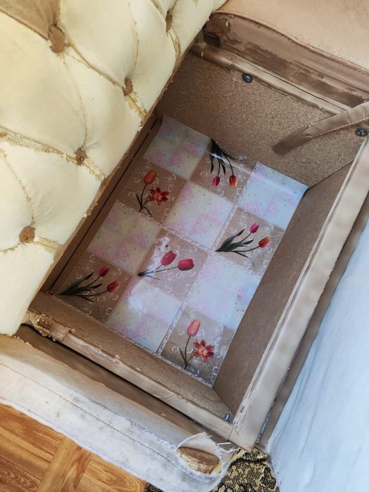 Продаю кухонный диван