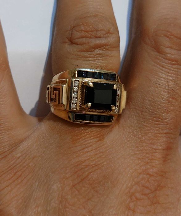 Перстень мужской золотой  кольцо