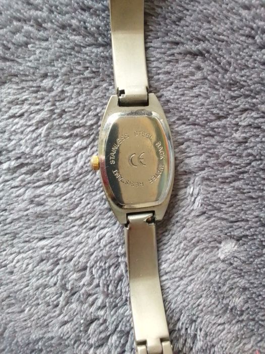 Часы STAINLESS  продам . Срочно