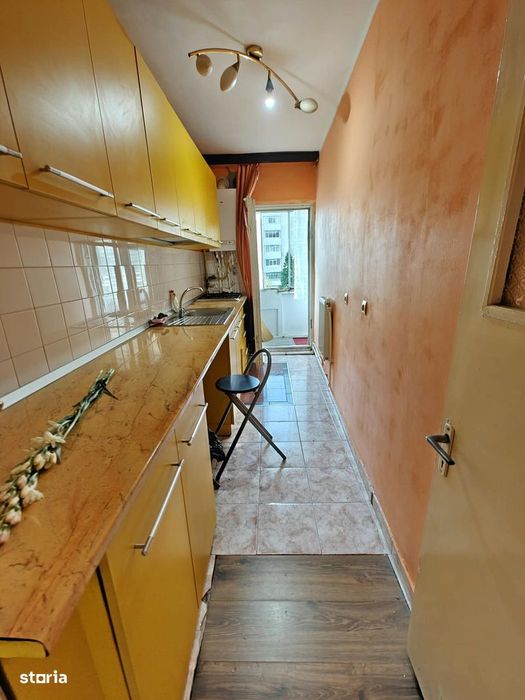 Apartament 1 Camera decomandat, etaj 3, plan 2 bld. Poitiers!