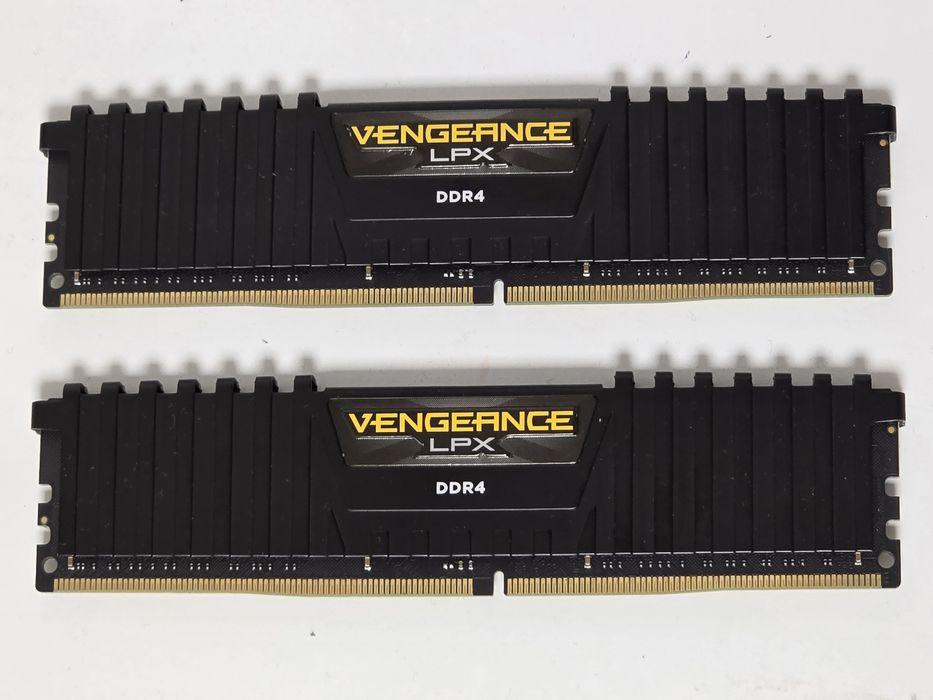 Kit RAM Corsair Veangeance 2 x 16Gb / CL16 /3000MHz/ XMP 2.0
