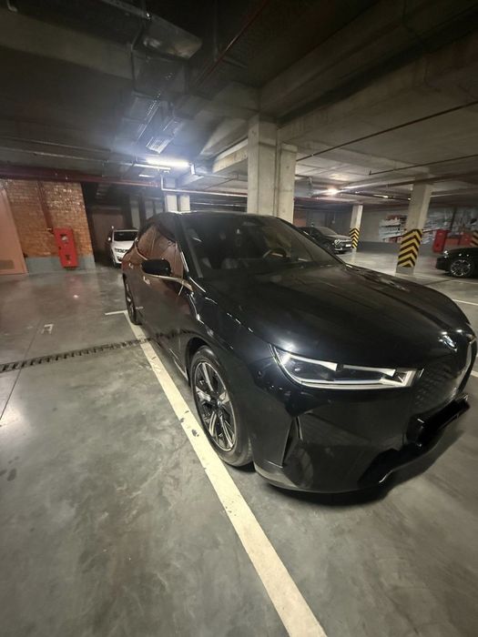 BMW  iX40   Dual mator