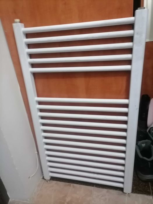 Продавам Радиатор и Лира