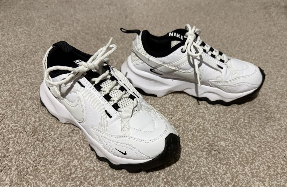 Дамски маратонки