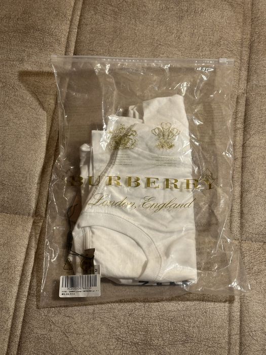 Tricou burberry crem