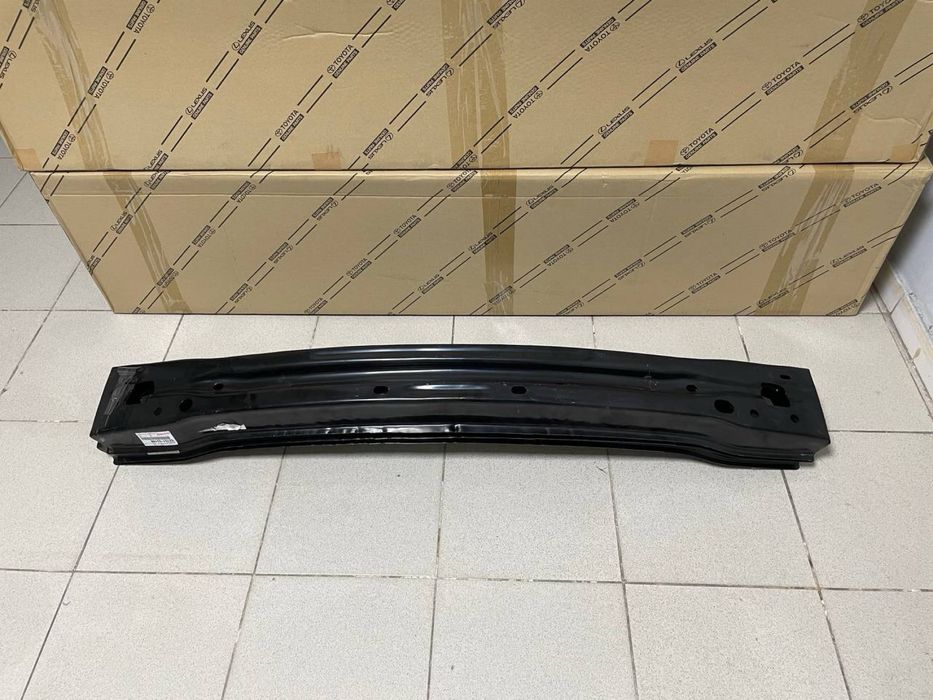 Усилитель переднего бампера на Камри 70/75