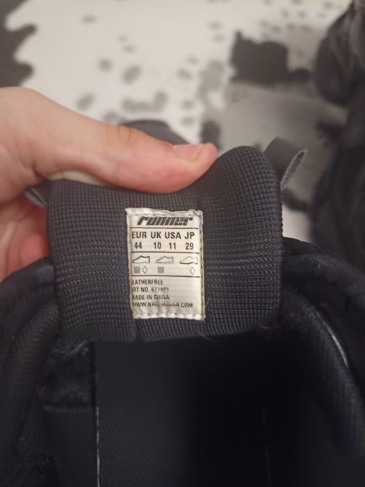 Vând Balenciaga Runner