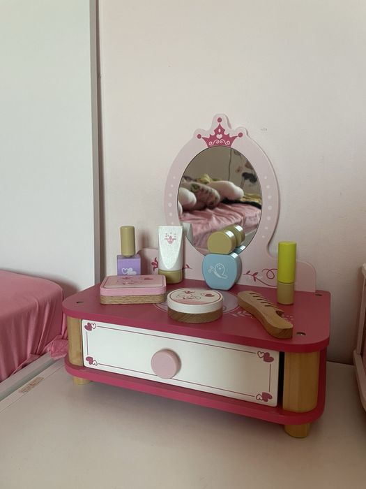 Детска дървена тоалетка