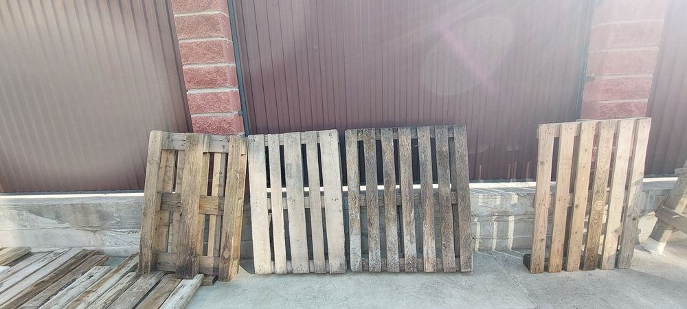 Палеты 4 шт б/у не дорого