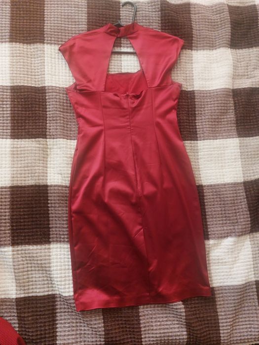 Платья нарядные 46размер