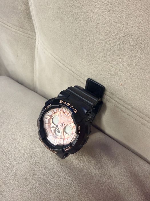 Часовник  Casio Baby-G