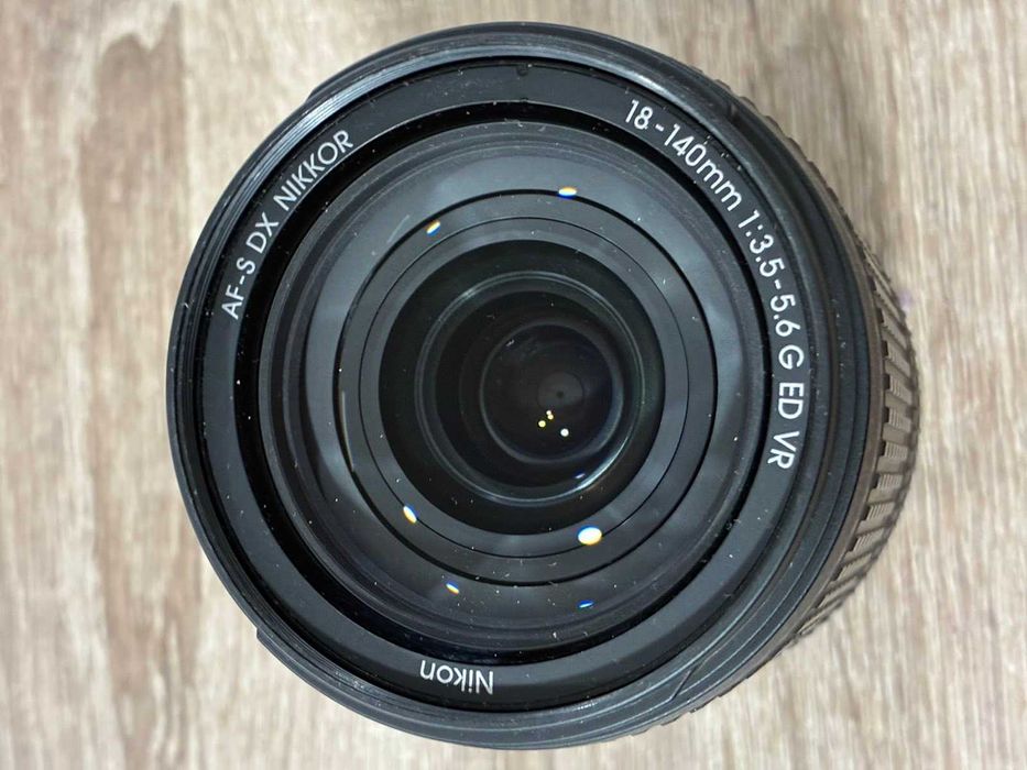 Обектив Nikon DX VR