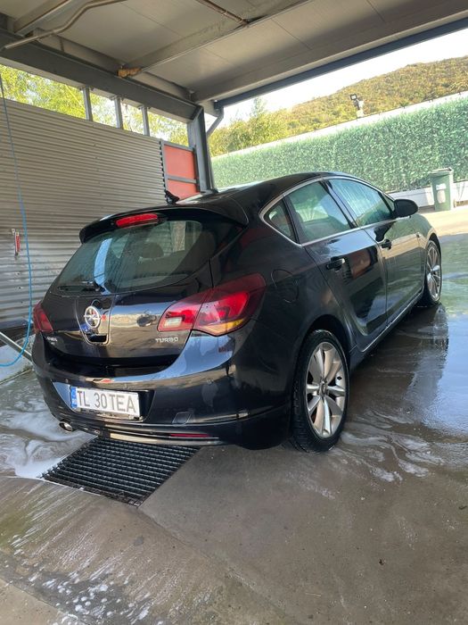 OPEL Astra 2011 — imagine 3