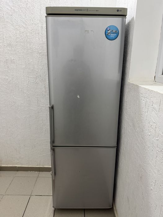 Холодильник сатылады