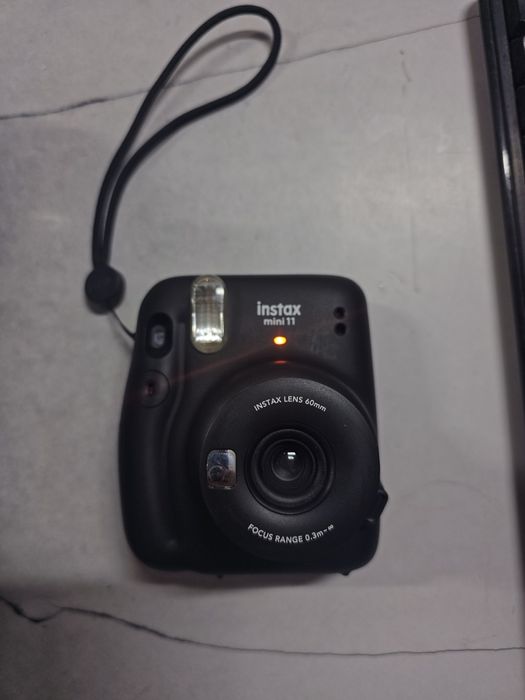 Instax mini 11 (б/у)