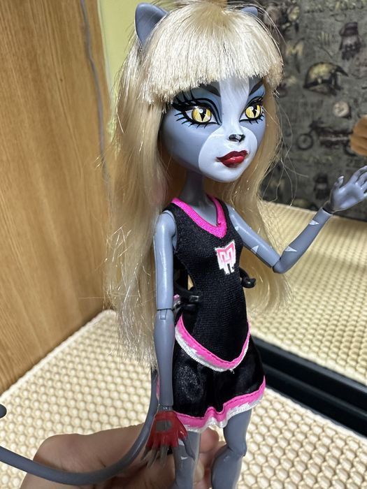 Продам куклу монстр хай!