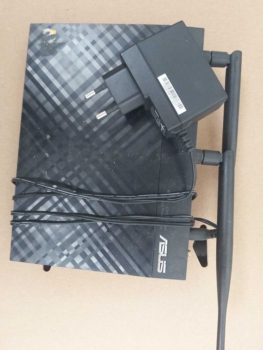Asus RT-N18U 2.4GHz 600Mbps High Power Router, Gigabit Ethernet