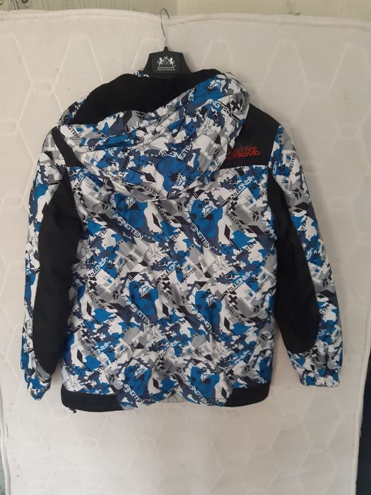 Лыжные куртки женские