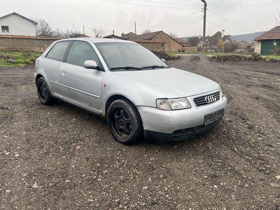 Ауди а3 8л 1.8 125 к.с само на части