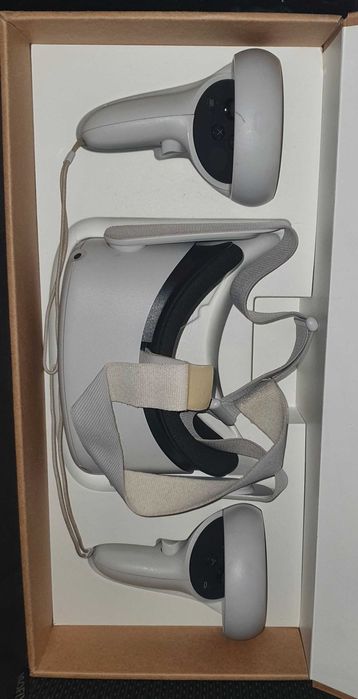 Очки виртуальной реальности Meta Quest 2 128gb в хорошем состоянии