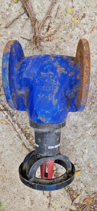 Продам задвижки Д 50-65