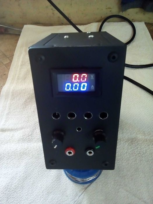 Sursa liniara ( cu transformator) 0-30 V, 0-3 A