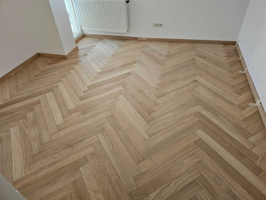 Parchet triplustratificat, herringbone