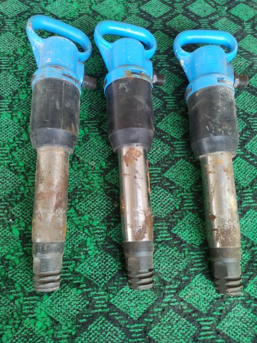 Пневматический отбойный молоток