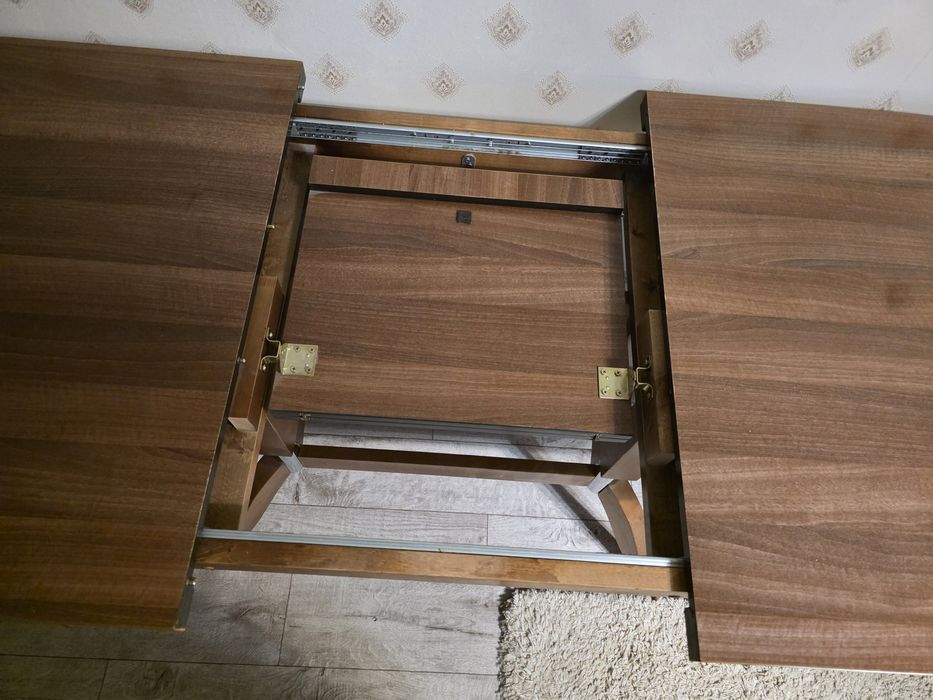 Продам кухонный стол 125*80 см.