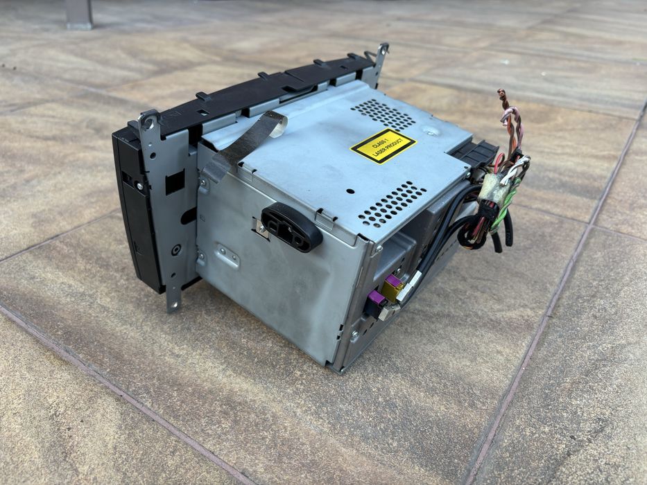 URGENT Radio/Casetofon Mercedes C class W203 2005