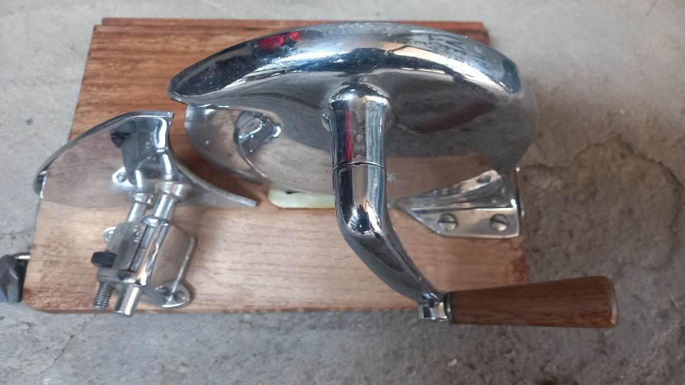 Стара резачка за хляб,колбаси