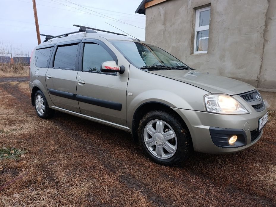 Лада Ларгус 2013 семиместный!
