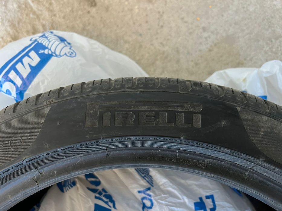 Шины Pirelli 235/45/18 - 3 штуки