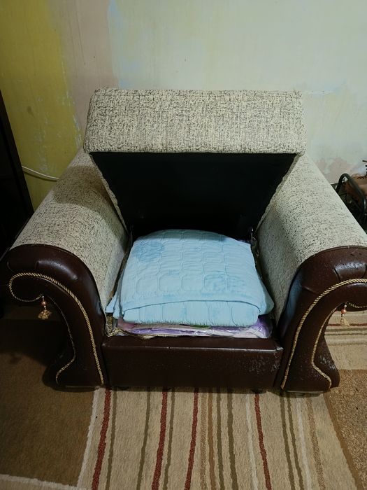 Продам кресло. С коробом