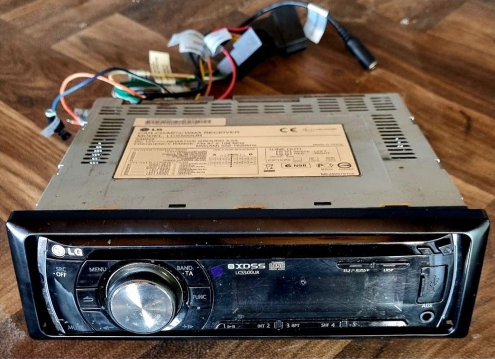 Lg Lcs500UR USB AUX MP3 CD Player 1DIN