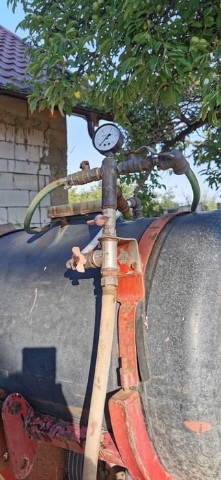 Vand pompa 300 litri pentru stropit vie.