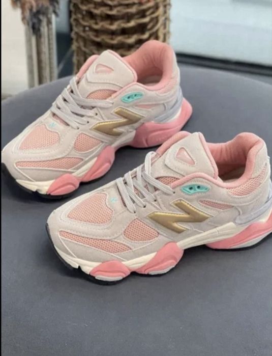 NB Modele multe pe stoc New balance 9060