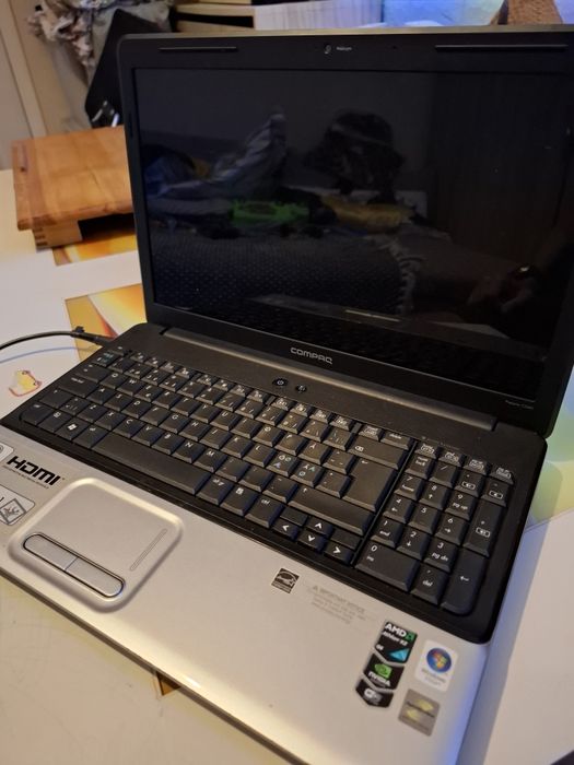 Лаптоп HP Compaq 4gb ram 250 hard 1,90 ghz