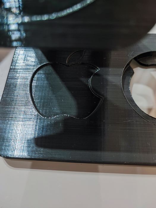 Комбинирана стойка за зареждане на iPhone, iWatch  и Apple buds