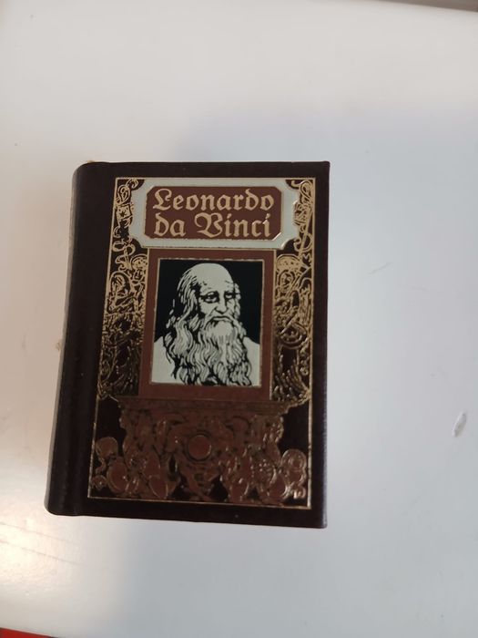Carte în  miniatura Leonardo da Vinci