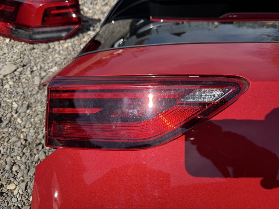 Spate complet VW Golf 8 R Line : Bara spate / Stopuri / Haion
