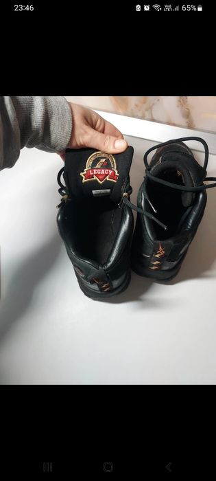 Adidași în stare foarte buna