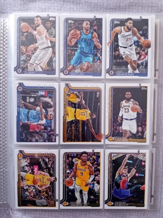 Vand cartonase set  base colectie Topps NBA 2025-2026