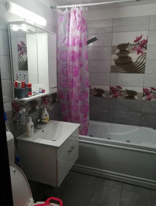 Inchiriez apartament 2 camere