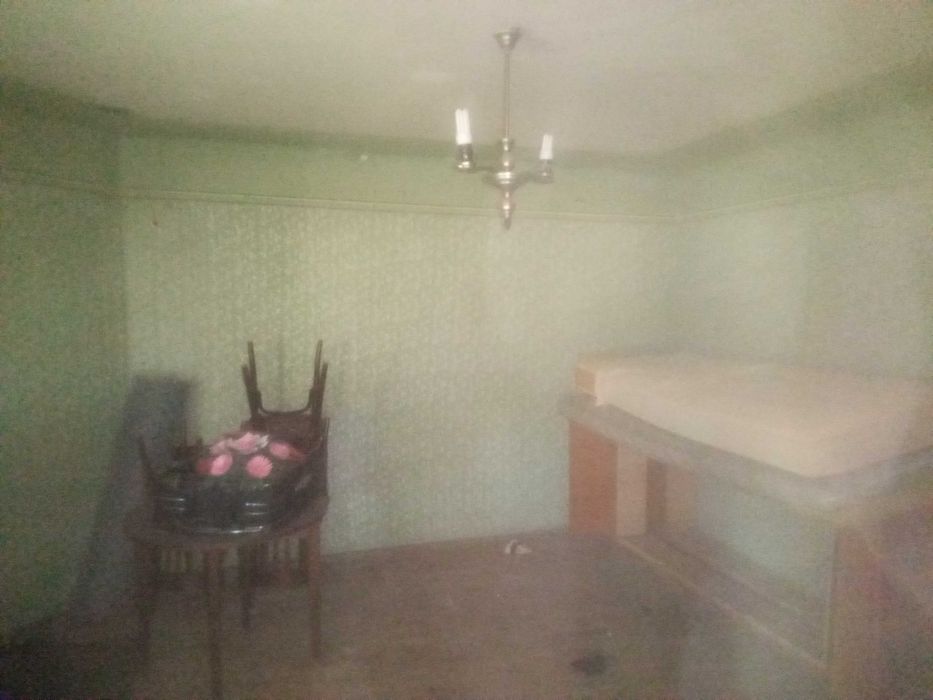 vînd casă bătrânească sat Mânerău nr  76