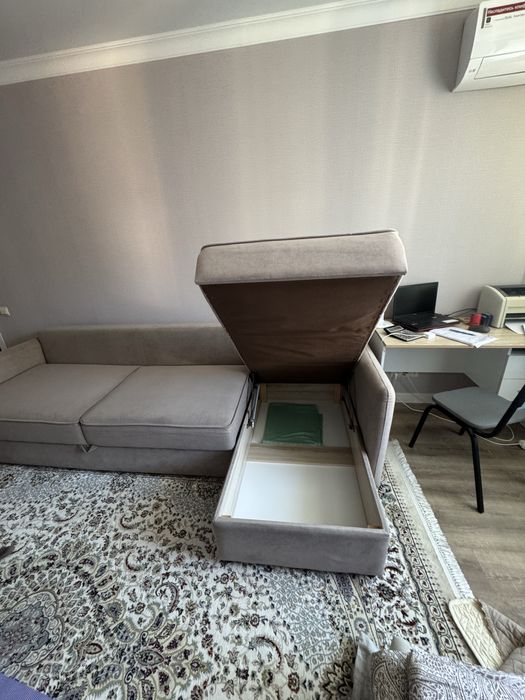 Продам диван угловой