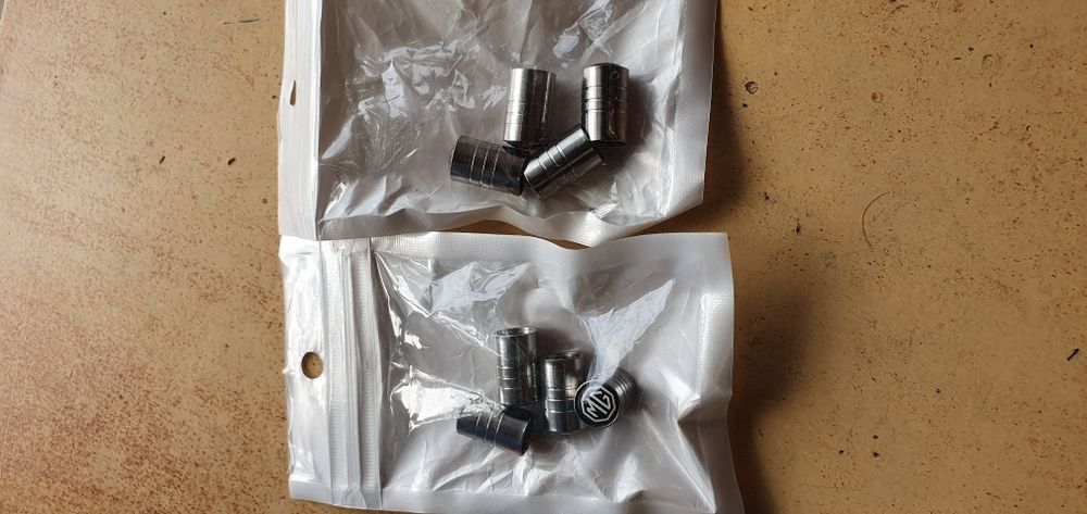 Capacele metalice anvelope. Modele deosebite.