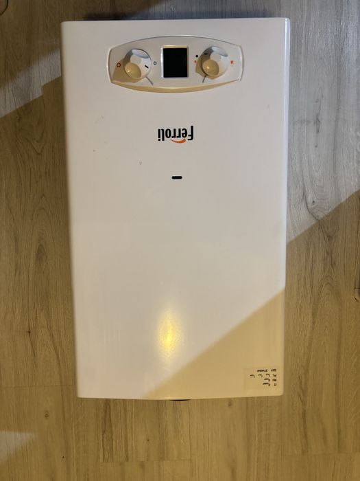 Vand instant pe gaz Ferroli