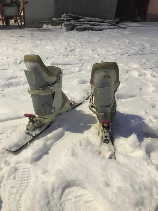 Echipament pentru schii ,copii mici