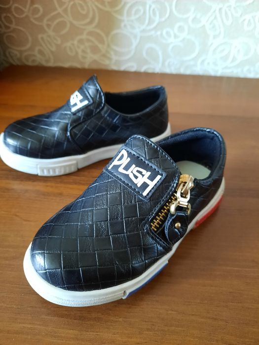 Новая обувь на девочку